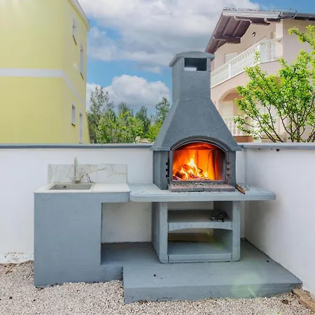 4 Bedroom Awesome In Posedarje