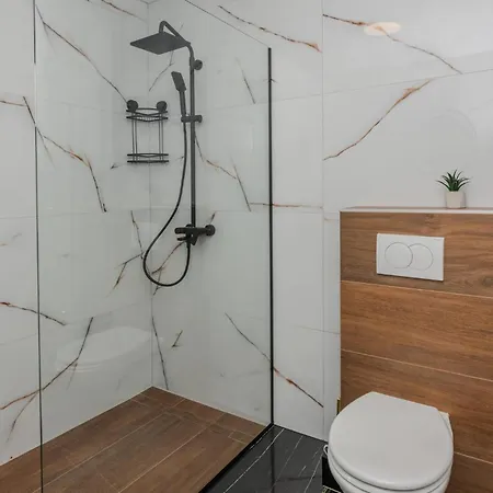 4 Bedroom Awesome In Posedarje