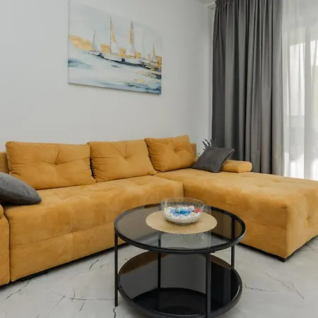 4 Bedroom Awesome In