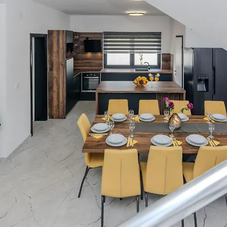 Casa de Férias Beautiful In With Kitchen