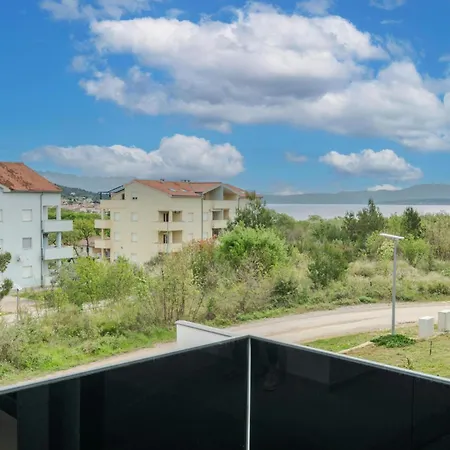 Casa vacanze 4 Bedroom Awesome In *